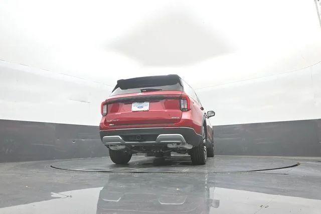 New 2026 Rapid Red Metallic Tinted Clearcoat Ford Platinum™ image 41