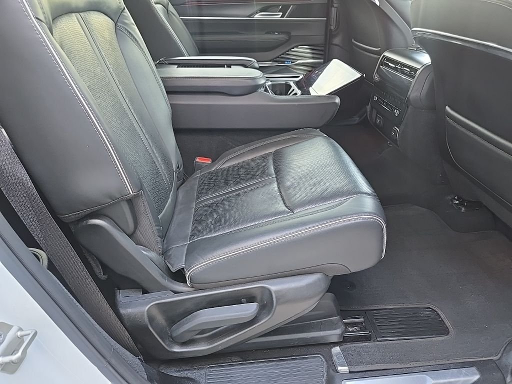 Used 2024 White/off-white Jeep Series II image 96