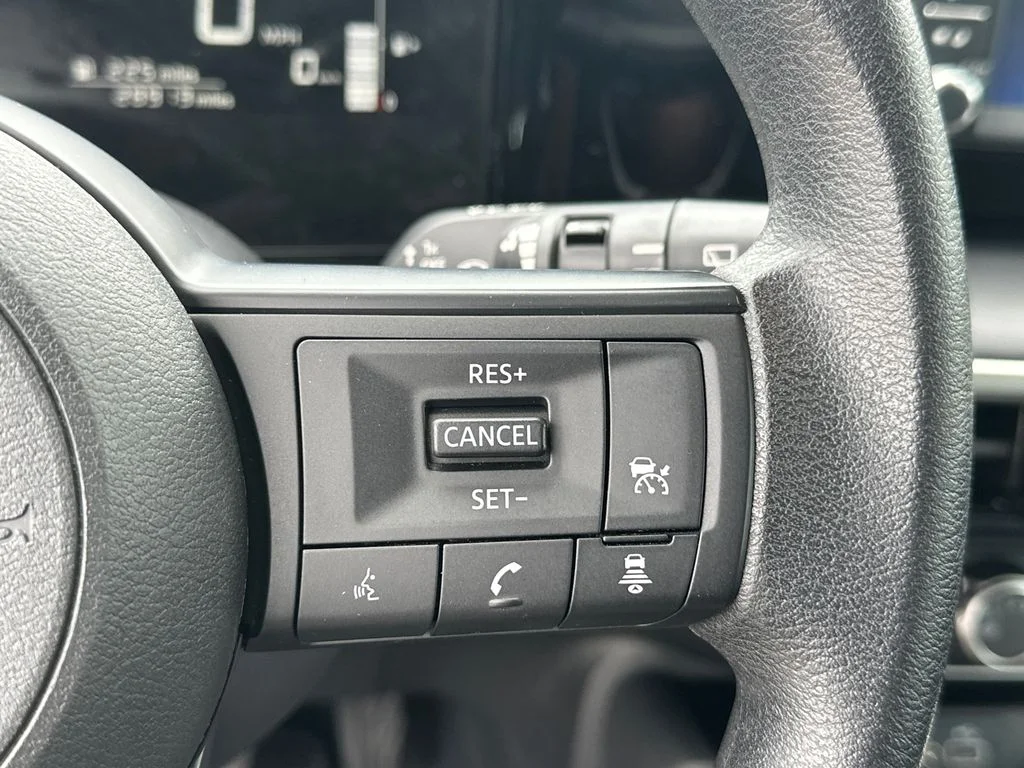 Used 2025 White Nissan S image 26
