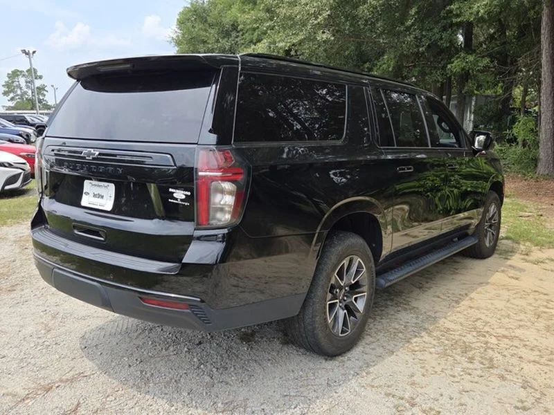Used 2024 Black Chevrolet Z71 image 14