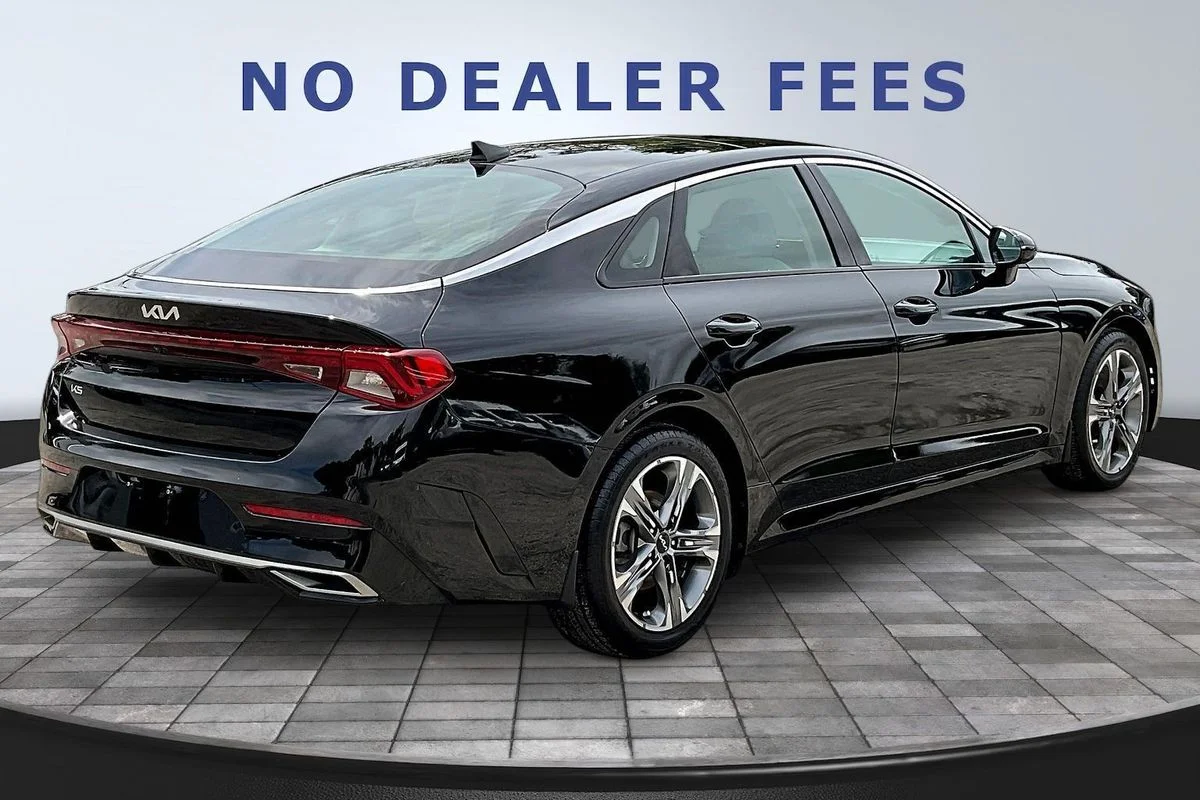 Used 2023  Kia EX image 6