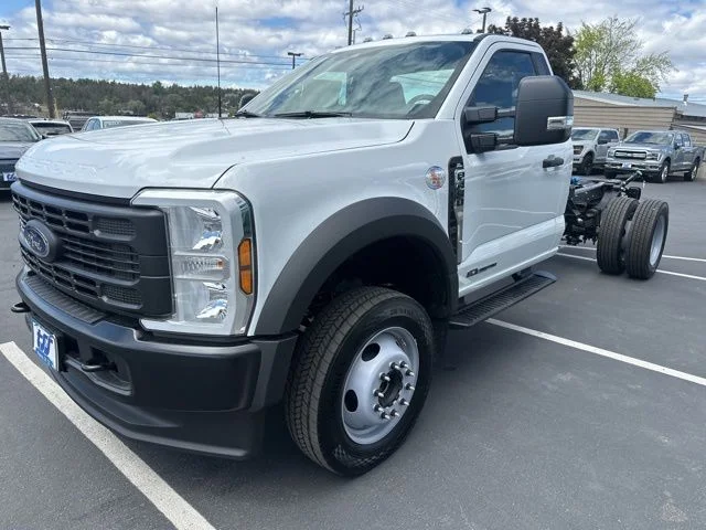 2025 Ford F-450 Super Duty Chassis Cab XL - Photo 13