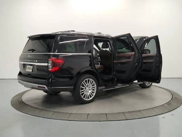 Used 2023 Black Ford Limited image 16