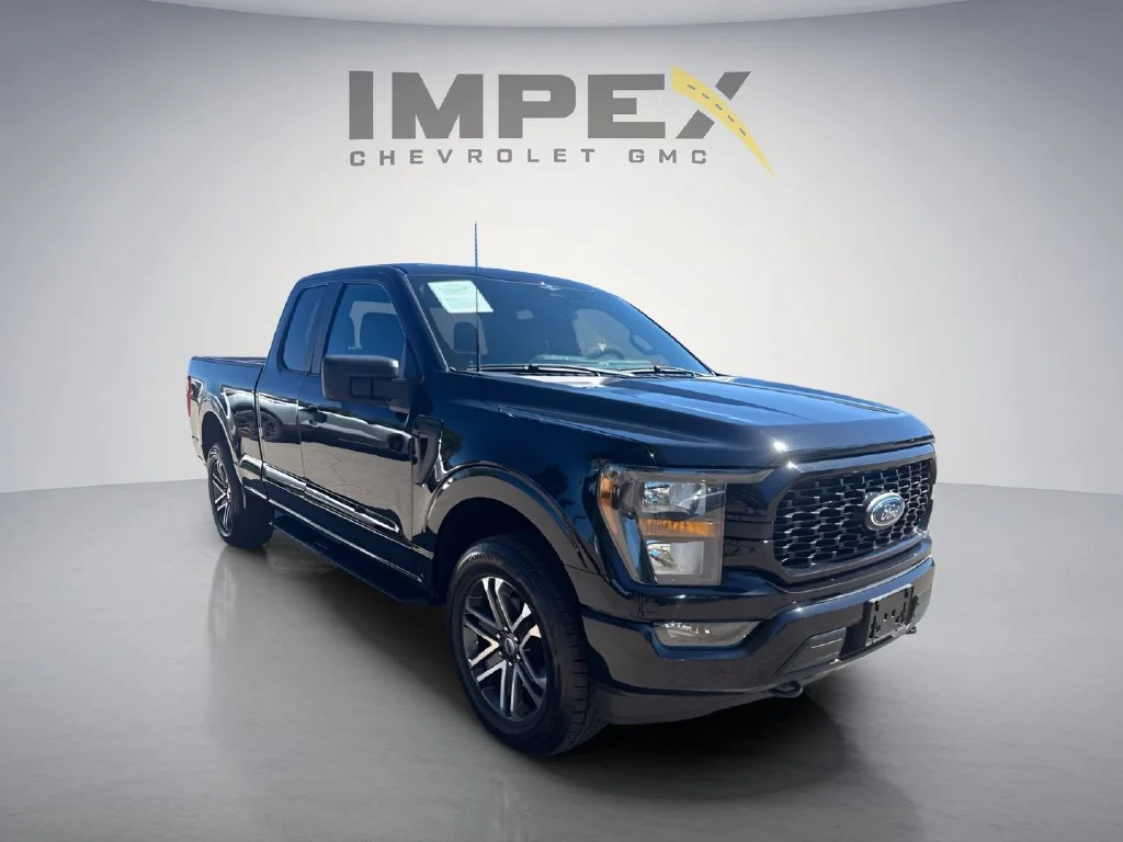 Used 2023  Ford XL image 7