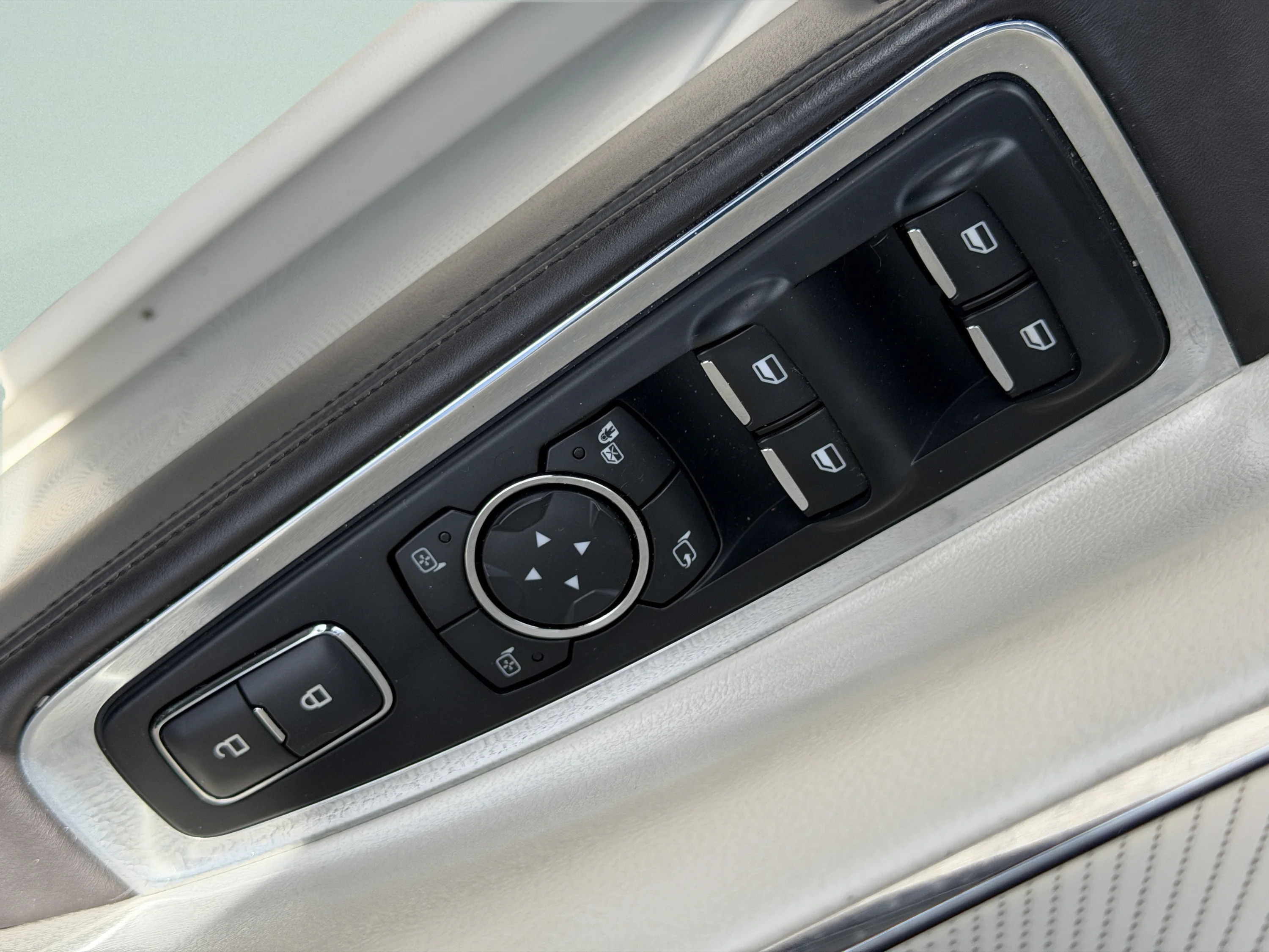 Used 2018 Magnetic Gray Metallic Lincoln Black Label image 25