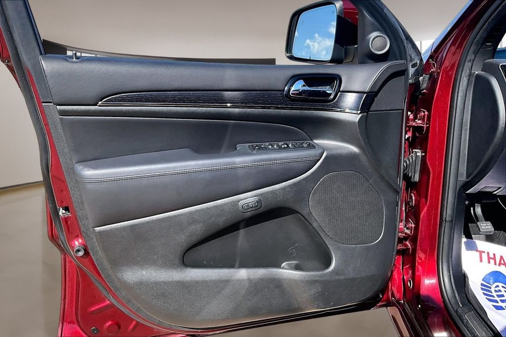Used 2020 Red Jeep Overland image 18
