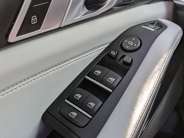 Used 2026 Carbon Black Metallic BMW xDrive40i image 23