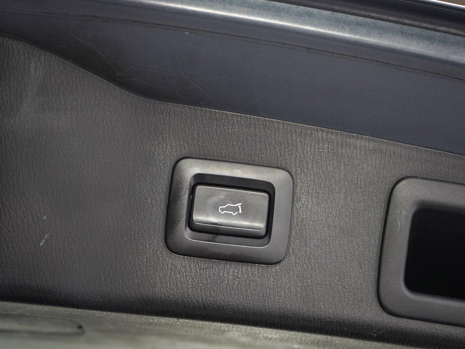 Used 2022 Polymetal Gray Mazda 2.5 S Carbon Edition image 11