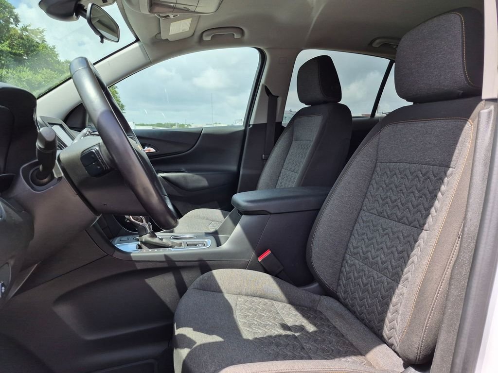 Used 2022 White Chevrolet LT image 15