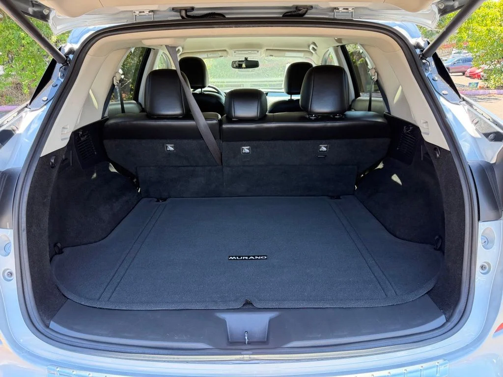 Used 2015 Silver Nissan SL image 10