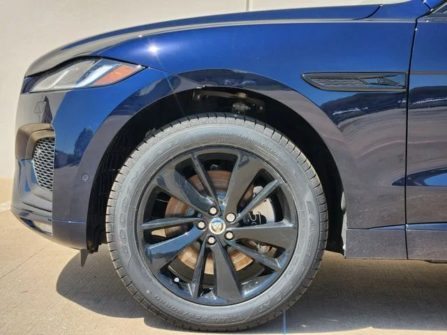 Used 2026 Portofino Blue Metallic Jaguar P250 R-Dynamic S image 9