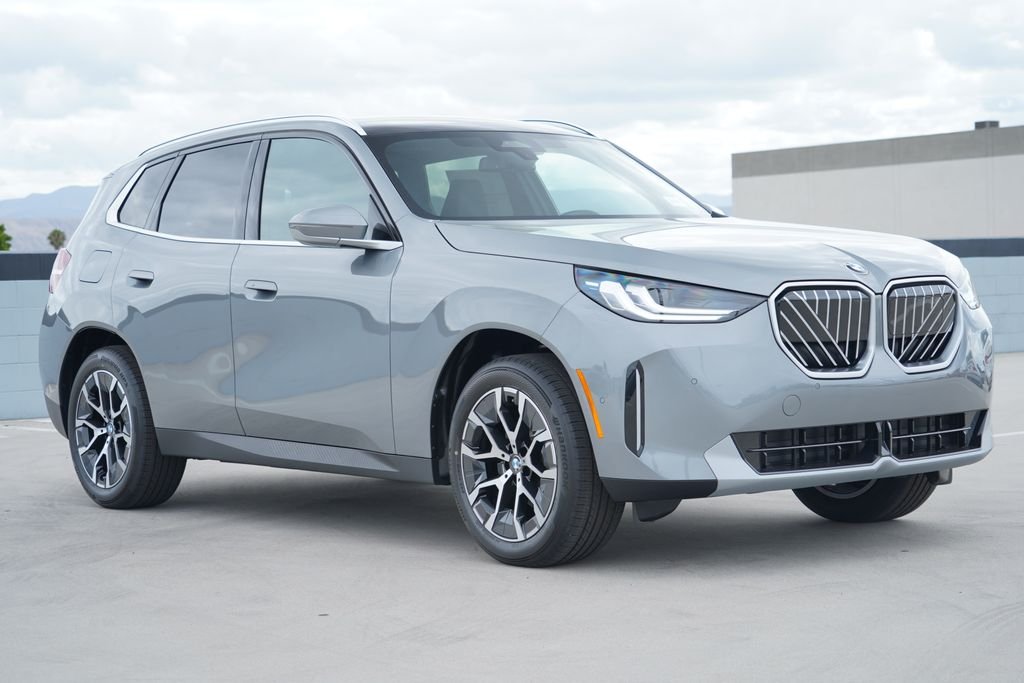 New 2026 Skyscraper Grey Metallic BMW 30 xDrive image 3