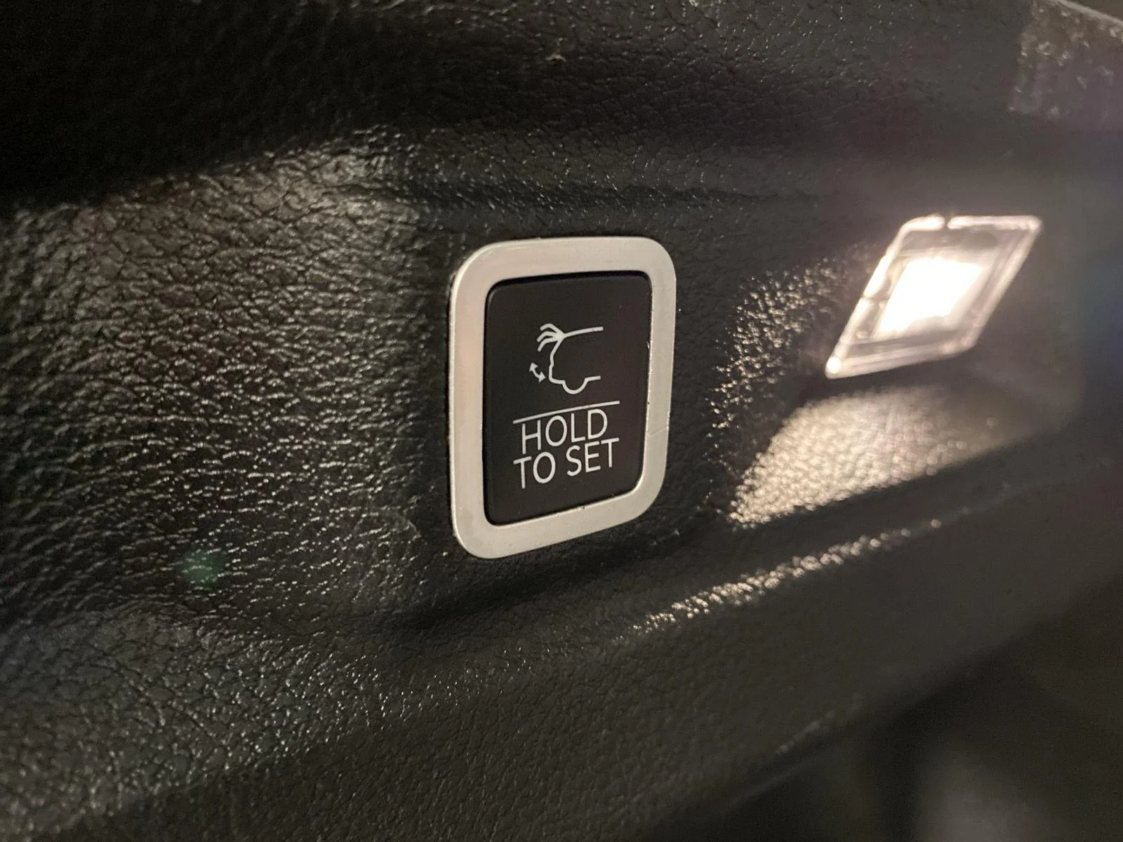 Used 2024 Diamond Black Crystal Pearlcoat Jeep Laredo image 26