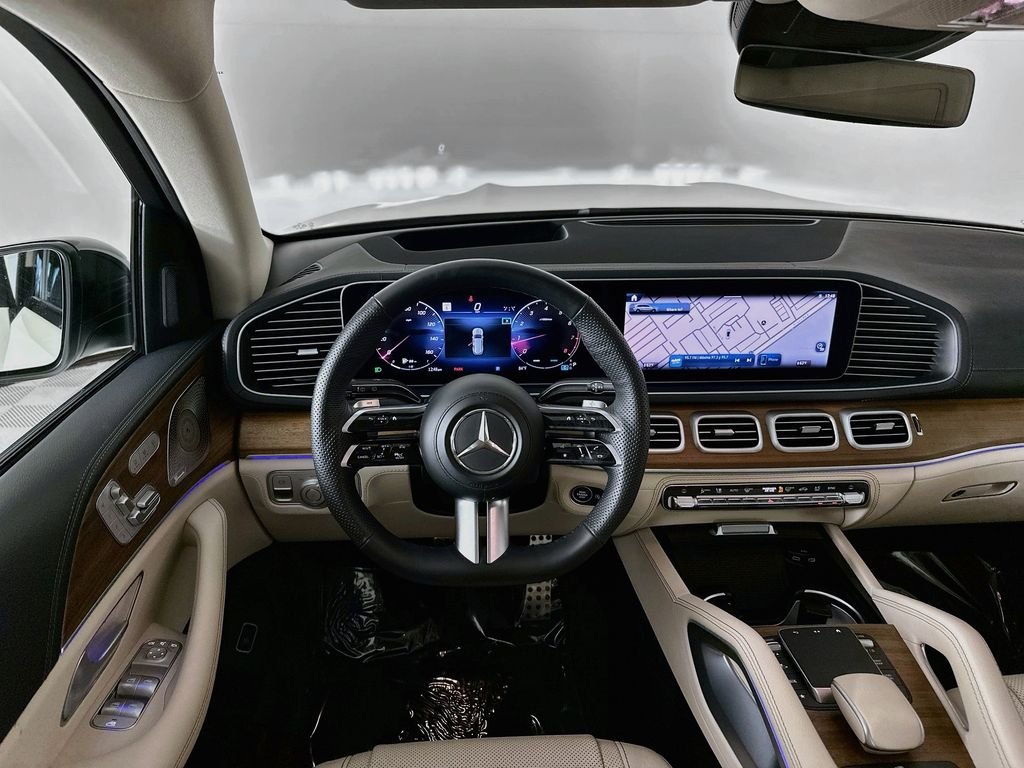 Certified Used 2024  Mercedes-Benz GLS 450 image 23