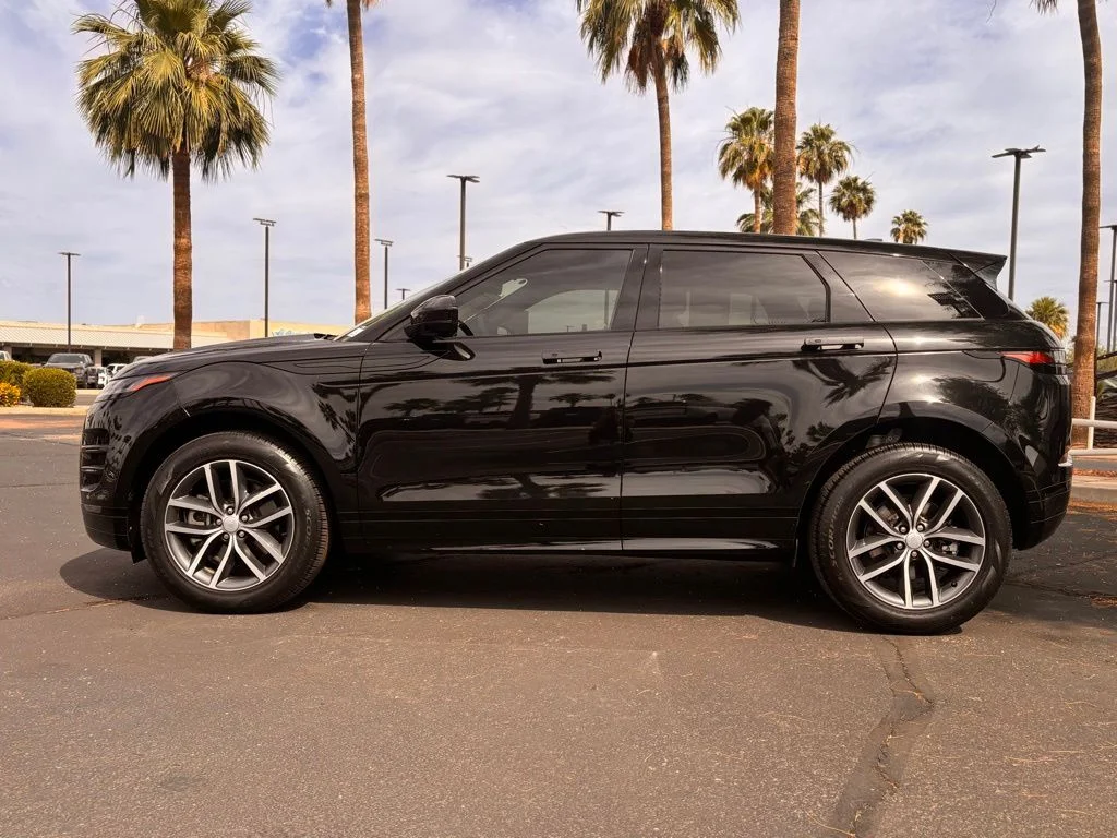 Certified Used 2024  Land Rover Dynamic image 3