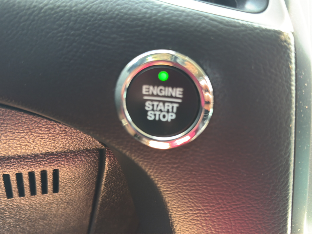 Used 2024 Silver Ford SEL image 13