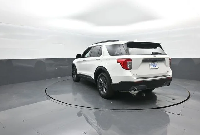 Certified Used 2024 White Metallic Ford XLT image 5