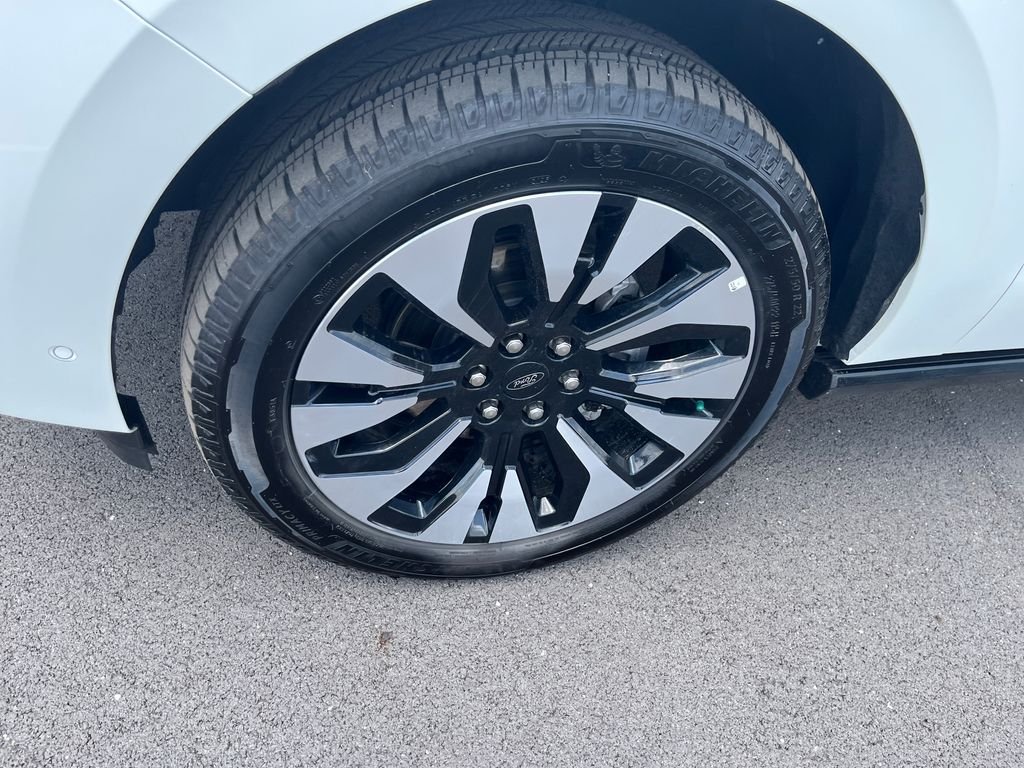 Certified Used 2025 White Ford Platinum image 9