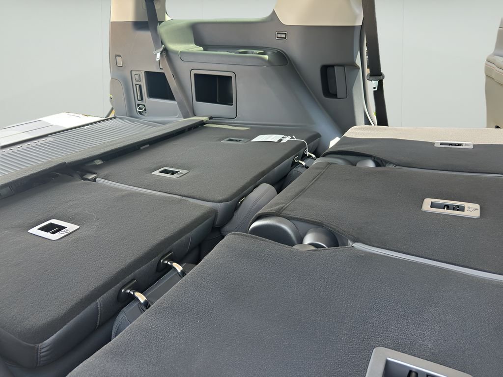 2025 Ford Expedition Active - Photo 33
