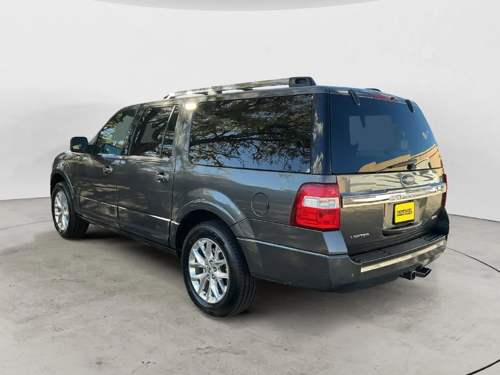 Used 2017 Gray Ford Limited image 11