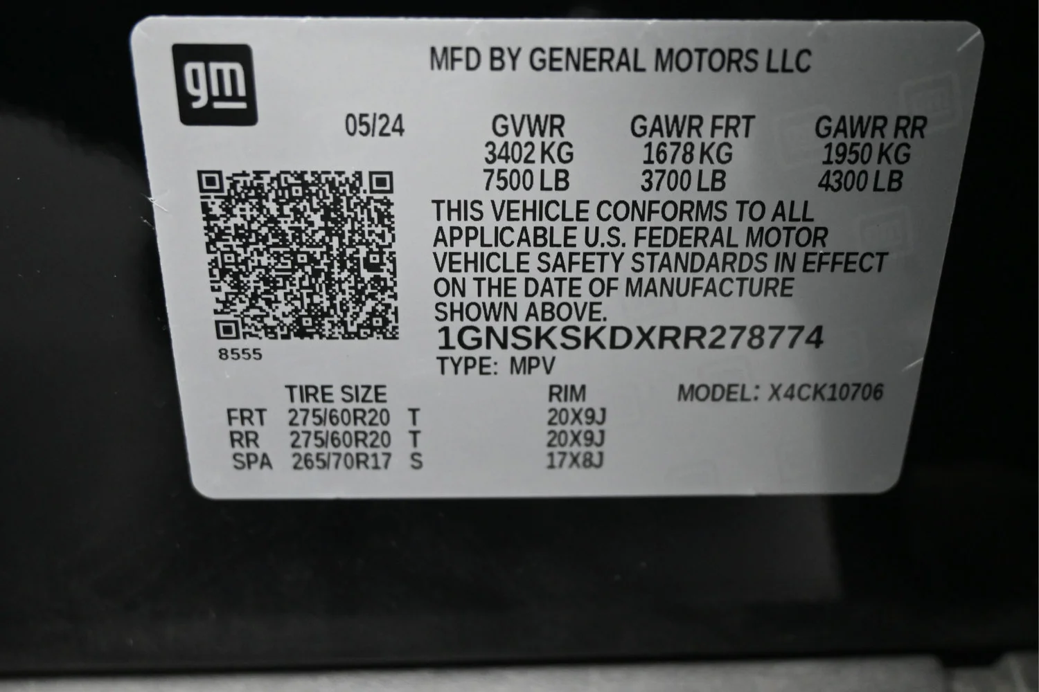 Used 2024 Black Chevrolet Premier image 27