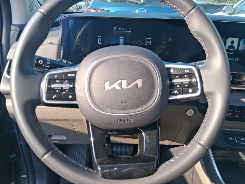 Certified Used 2026 Gray Kia EX image 10