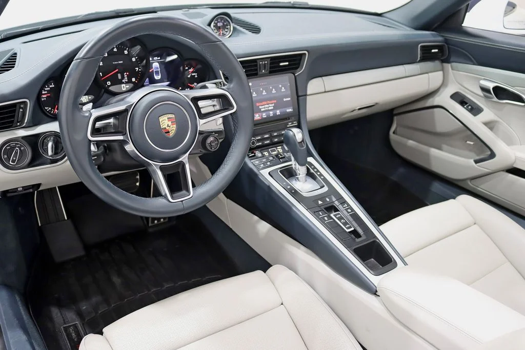 Used 2018 White Porsche Carrera 4 image 15