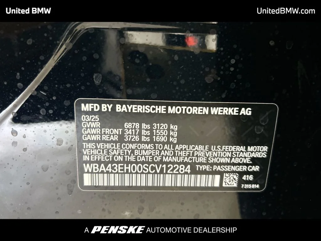 2025 BMW 7 Series 750e - Photo 24