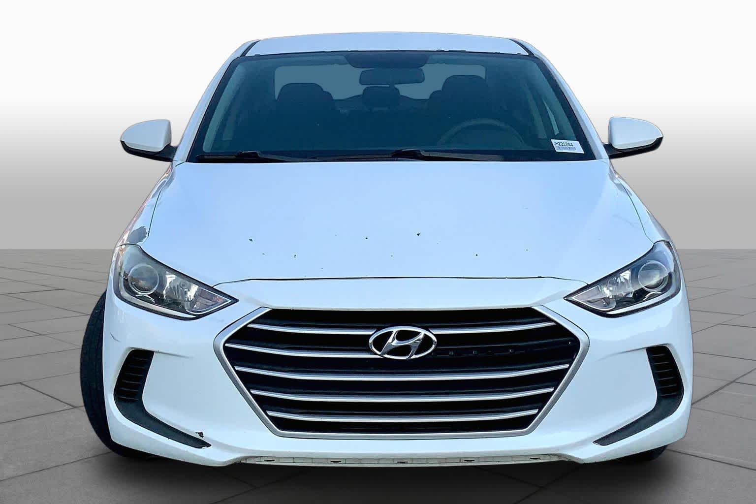 Used 2018 Quartz White Pearl Hyundai SEL image 4