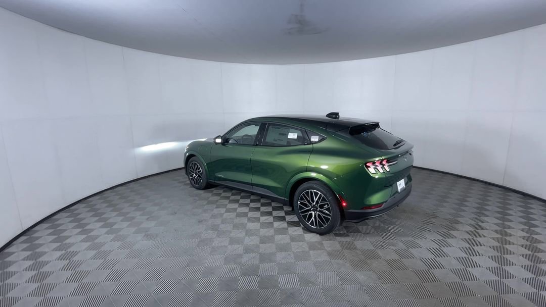 New 2026 Eruption Green Metallic Ford Premium image 7