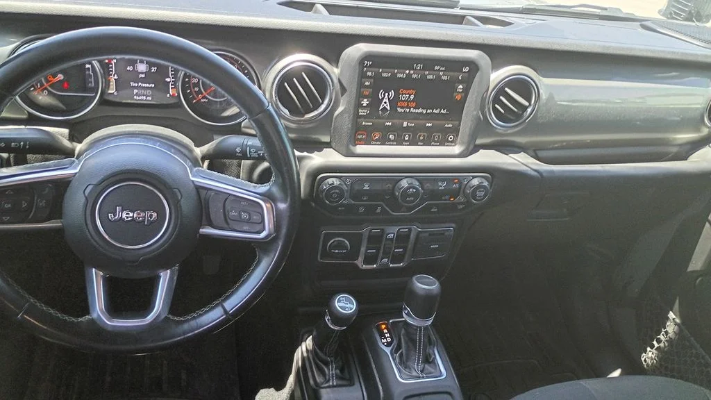 Used 2020 Gray Jeep Overland image 32