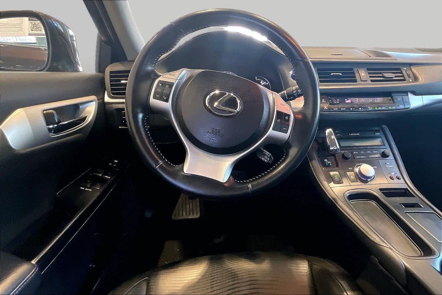 Pre-Owned 2012 Lexus CT 200h Premium