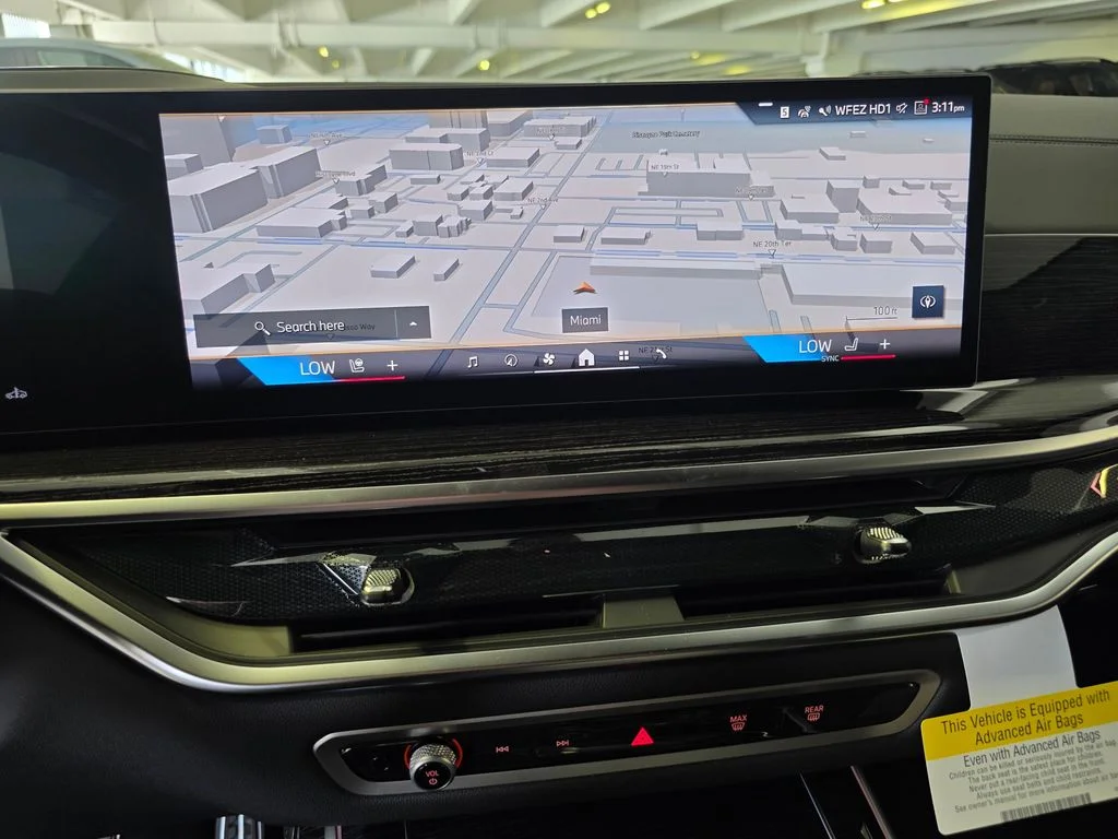 New 2027 Brooklyn Grey Metallic BMW xDrive40i image 24