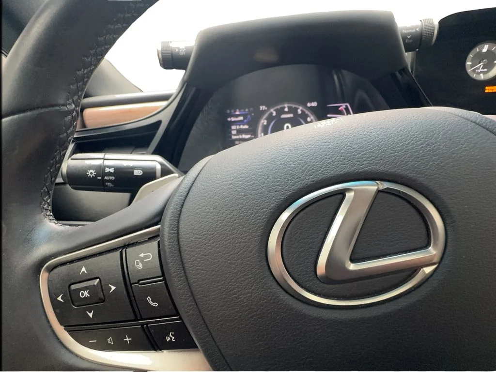 Used 2024 Black Lexus 350 image 42
