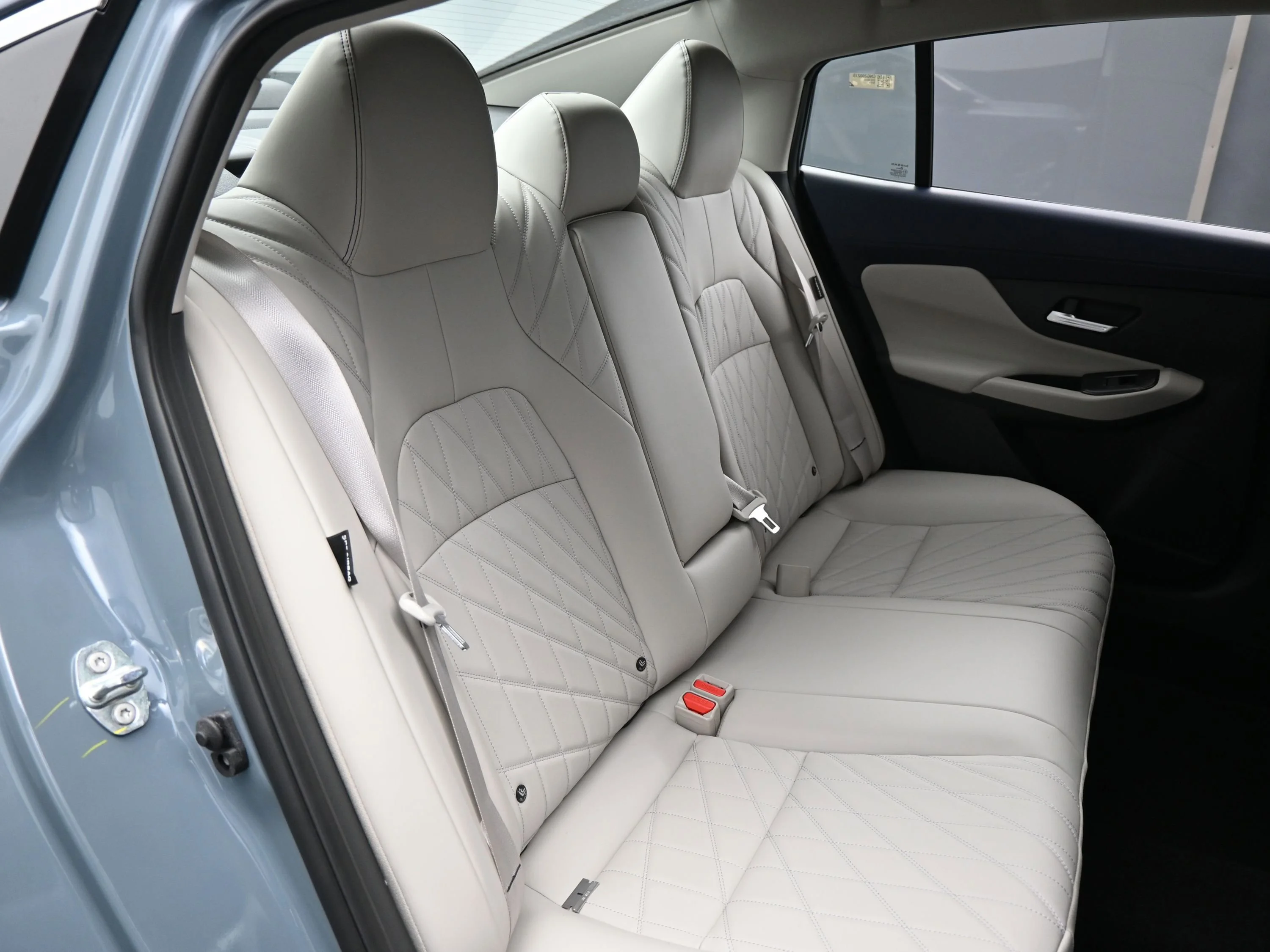 New 2026 Atlantic Gray Metallic Nissan SL image 13