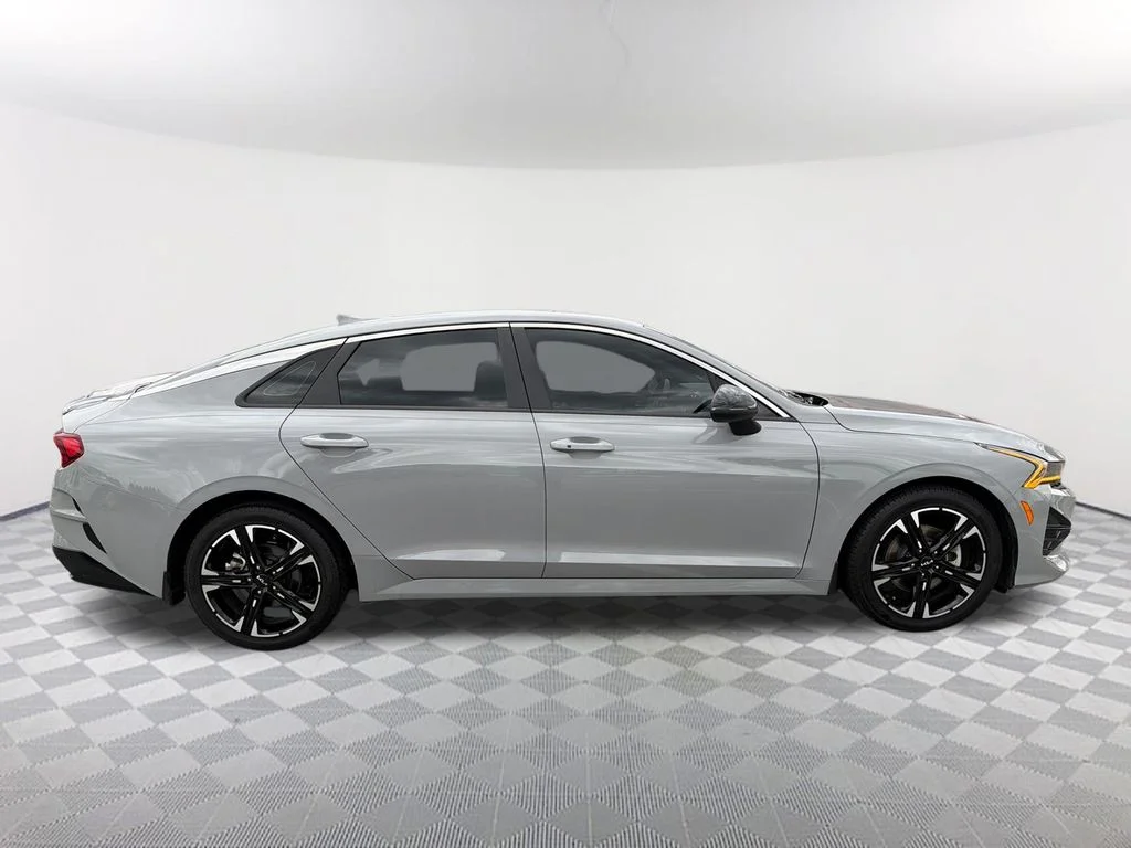 Used 2023 Gray Kia GT-Line image 4
