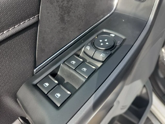 New 2026 Oxford White Ford XLT image 12