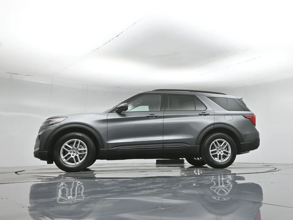 New 2026 Gray Ford Active image 51