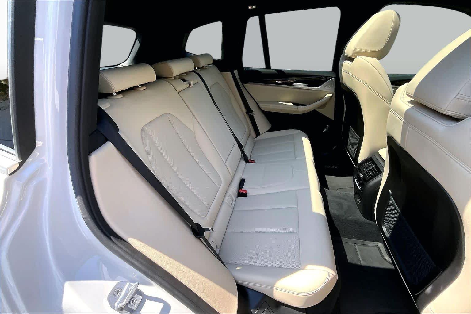 Used 2024 Mineral White Metallic BMW xDrive30i image 20