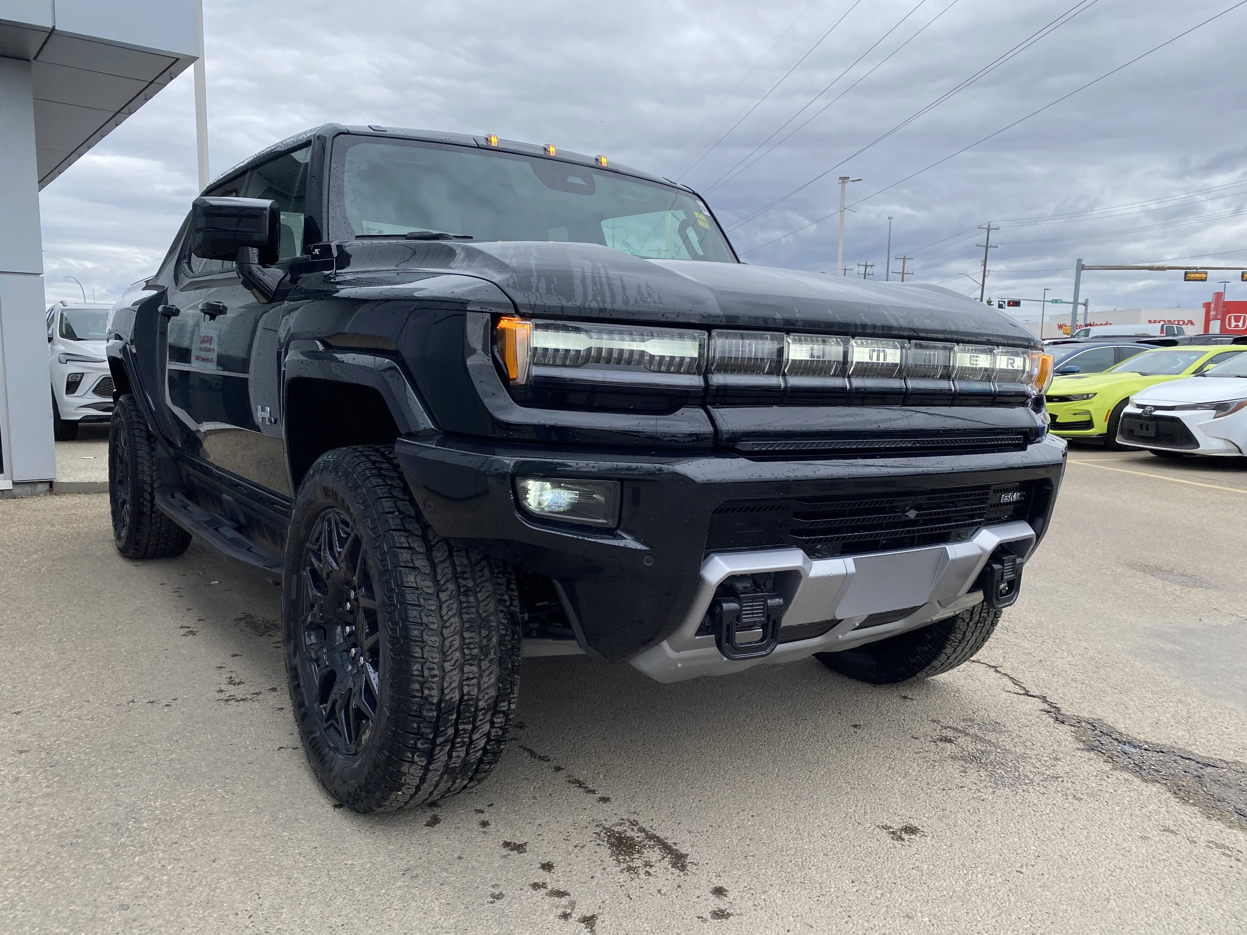 New 2026 VOID BLACK GMC 2X image 8