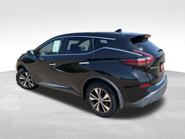 Used 2019 Black Nissan S image 5