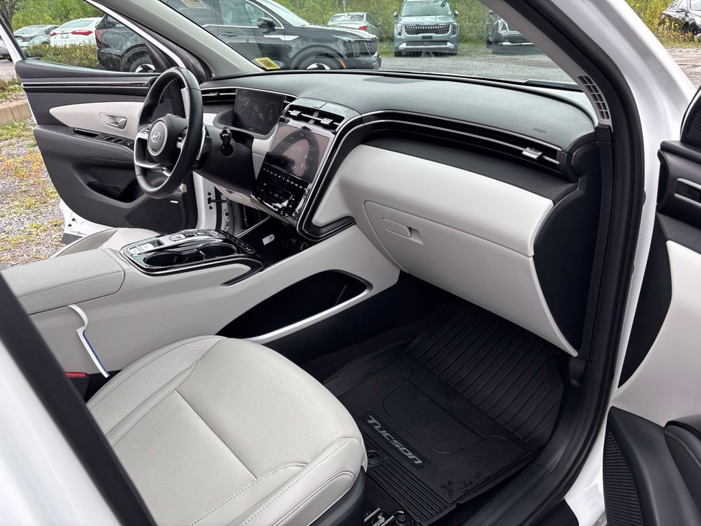 Used 2024 White Hyundai Limited image 23