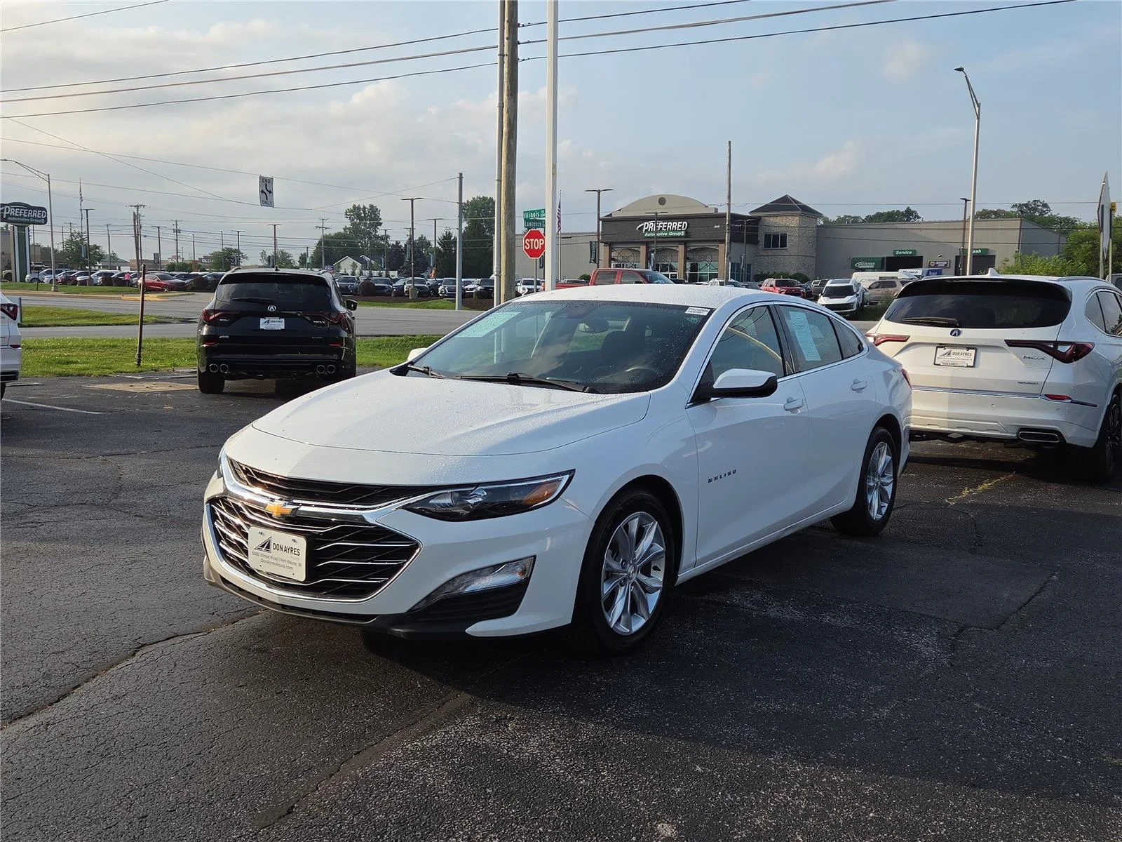 Used 2024 Summit White Chevrolet LT image 3