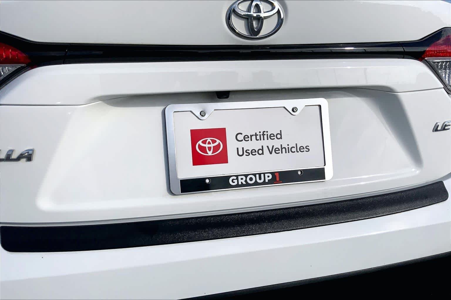 Used 2024 Ice Cap Toyota LE image 10