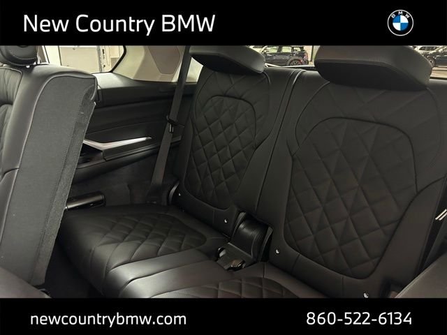 New 2026 Tanzanite Blue II Metallic BMW xDrive40i image 28
