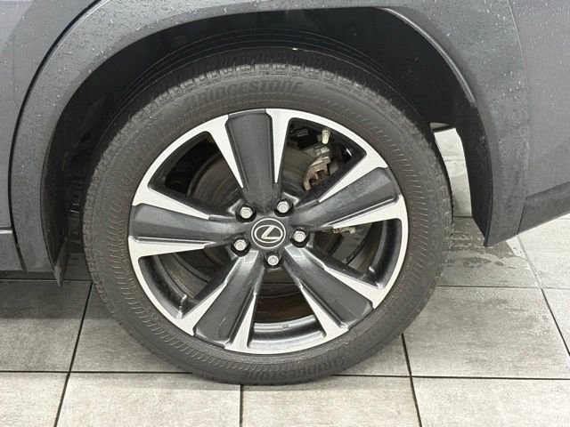Used 2023 Gray Lexus 250h Base image 7