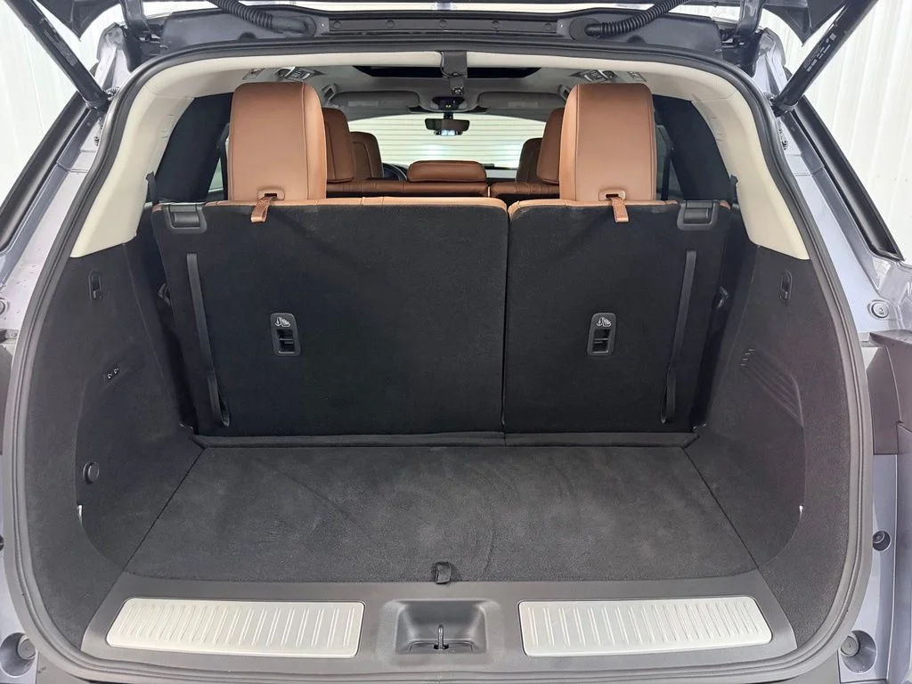 Used 2024 Blue INFINITI Sensory image 36