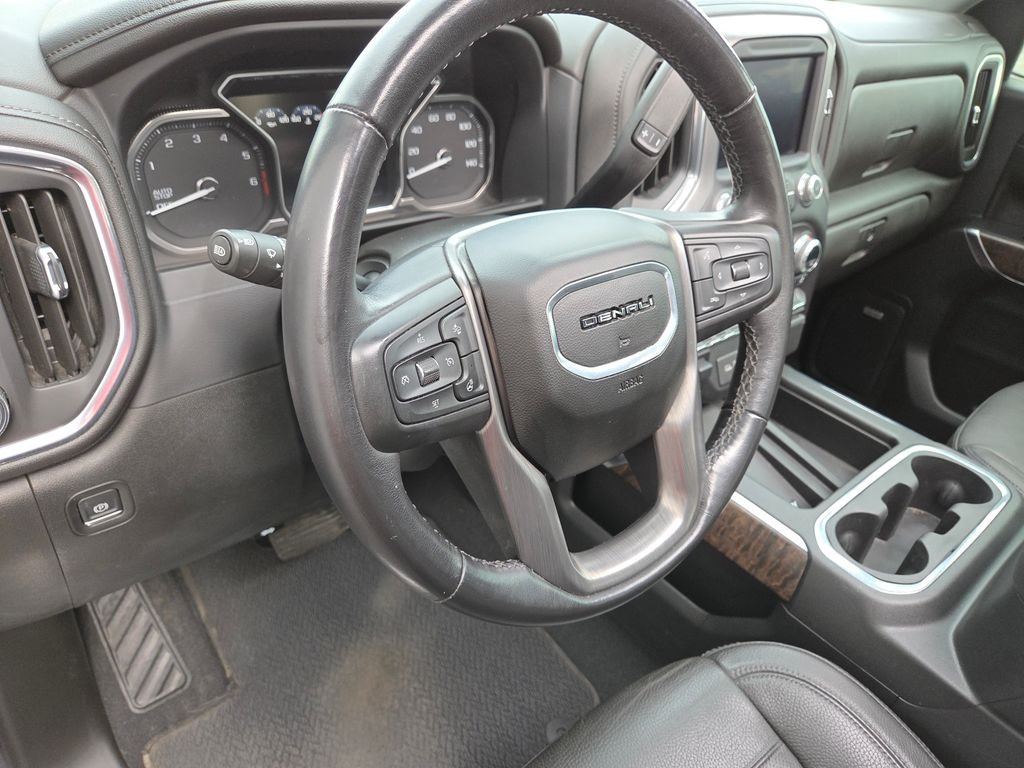 Used 2021 Green GMC Denali image 19