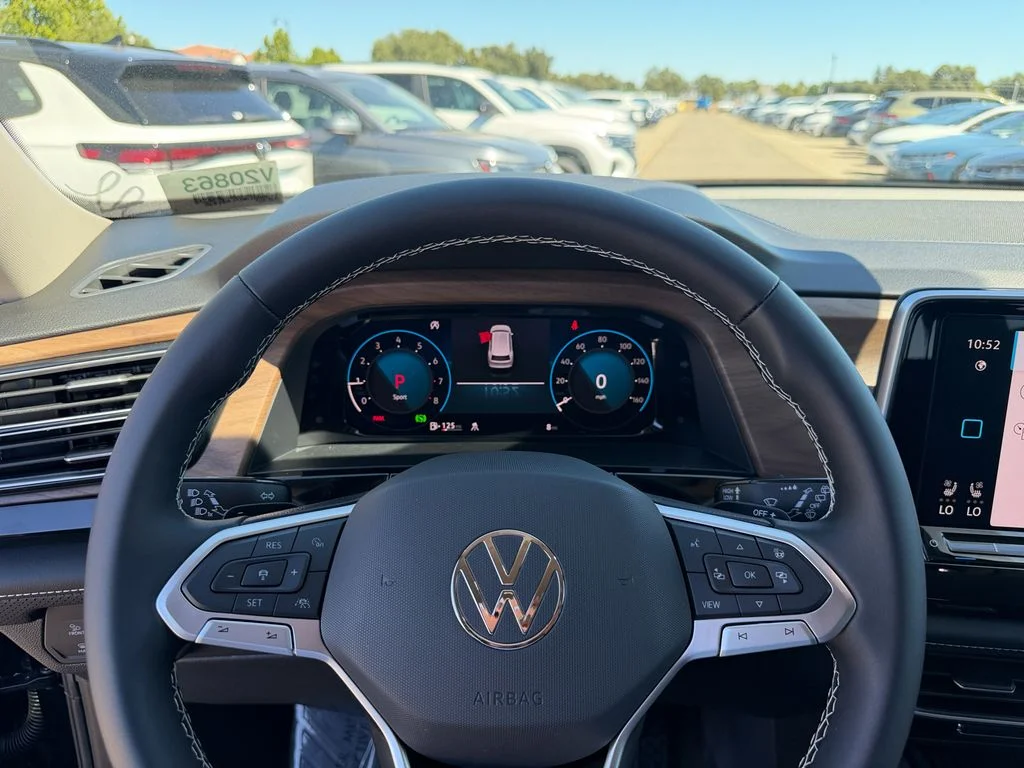 New 2026 Deep Black Pearl Volkswagen 2.0T SE image 14