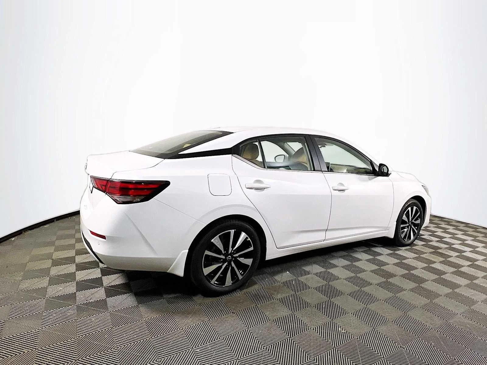 Certified Used 2025 Aspen White Tricoat Nissan SV image 2